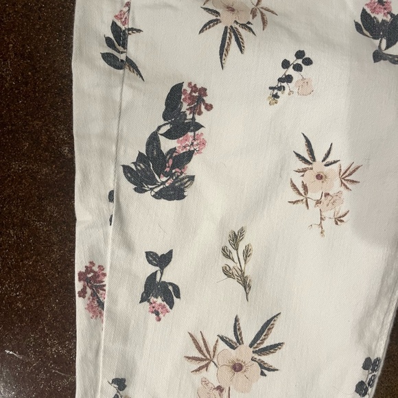 Lucky brand floral printed jeans - Picture 4 of 4